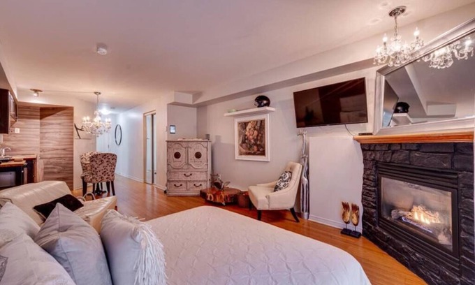 Piedmont Appartement | Cozy Loft in the Heart of St-Sauveur Village!