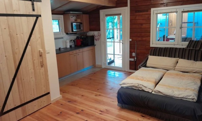 Oberhavel Cabine | Cozy log cabin for 1-2 people in an absolutely quiet location with lake access.