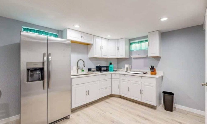 South Westminster Maison | Cozy Lower Unit | King & Bunk Bed | Great for Families