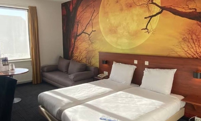 Zevenbergen Hôtel | Cozy & Modern Family Room Near Pinkpop Festival, SnowWorld & More!
