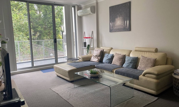 Wahroonga Appartement | Cozy Modern Home With Free parking