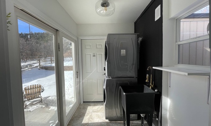 Palmer Lake Maison | Cozy Modern House with a View