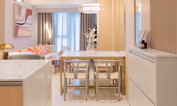 South Cembo Copropriété | Cozy, Modern & Newly Renovated/Interiored 2BR+, 2.5 BA w/Parking at Uptown BGC