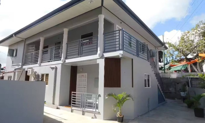 St. Joseph Villa | Cozy, modern retreat in Trinidad