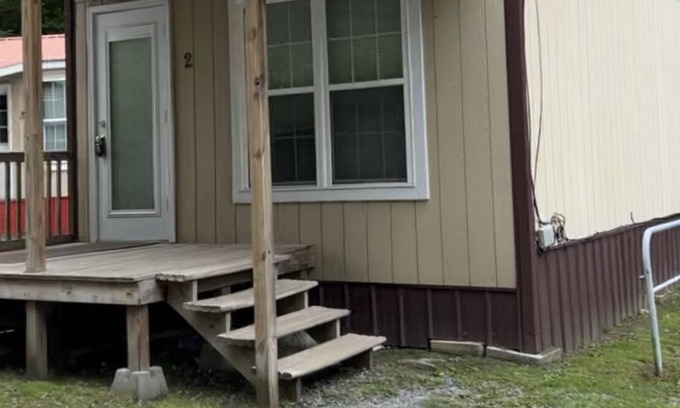 Northfork Cabine | Cozy Mountain Cabin within minutes to Hatfield McCoy and Outlaw Trails
