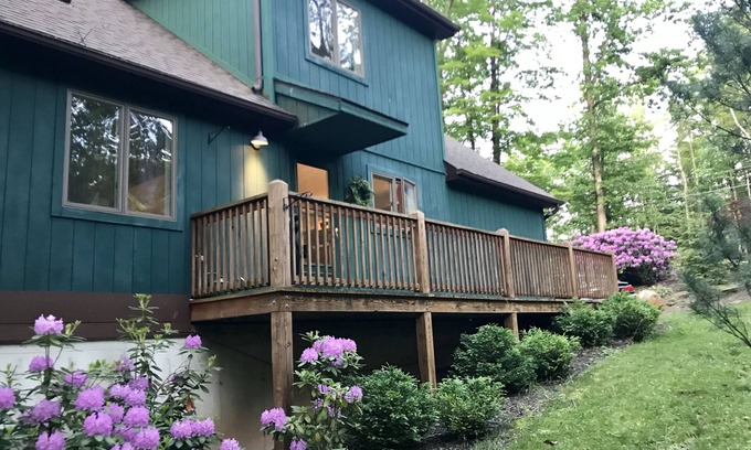 Drums Maison | Retraite au bord du lac pour se ressourcer ou se détendre! Kayaks, canoës, salle de jeux