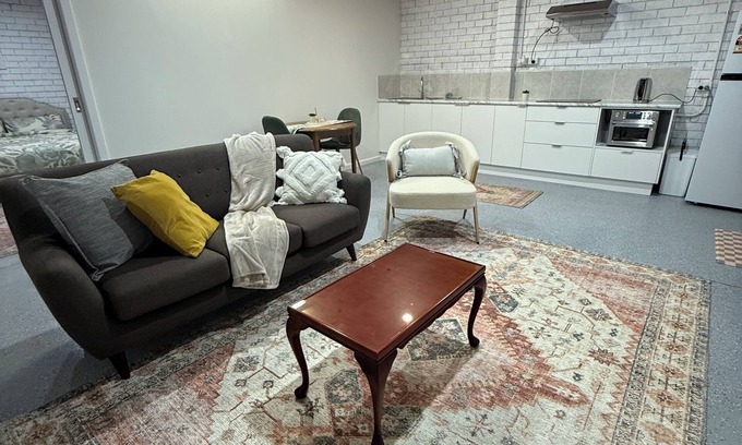 Lalor Appartement | Cozy n Vibrant Brand New Flat with Great Location In Lalor Vic