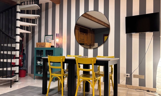 Omegna Appartement | Cozy nest in the historic center
