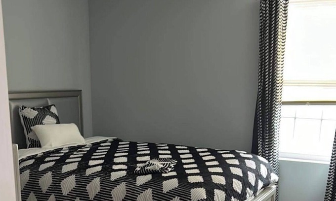 West End Providence Appartement | Cozy new apartment close to downtown and free parking