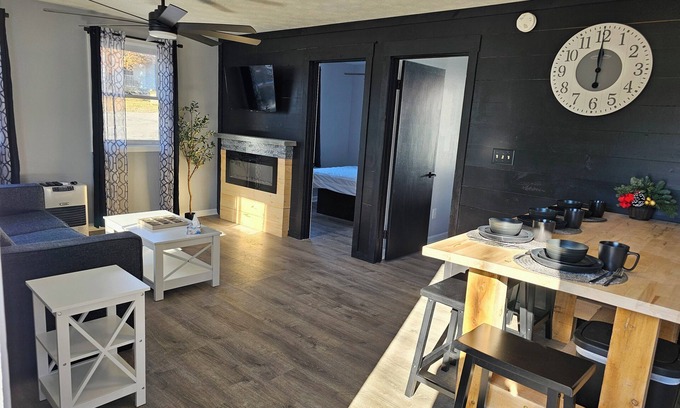 Southern Coast Copropriété | Cozy Newly Renovated 2-bedroom Condo By The Beach