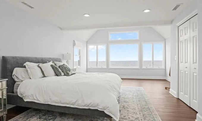 Devon Maison | Cozy Ocean Front Retreat with Private Beach!