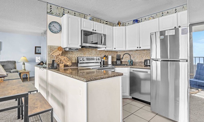 Wilmington Beach Copropriété | Cozy Oceanfront Condo with Heated Pools & Views
