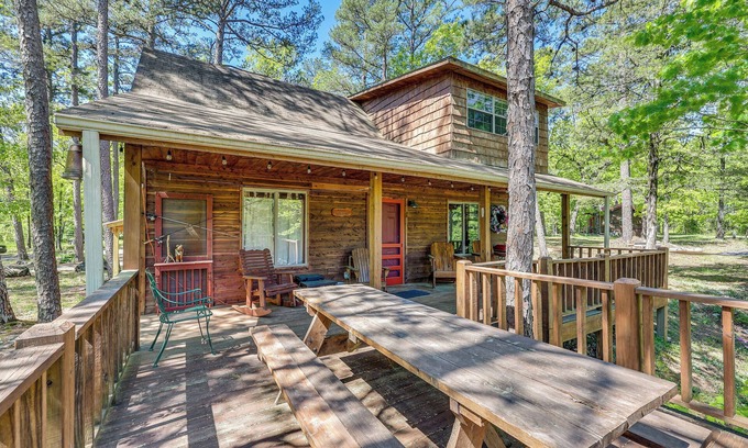 Pine Ridge Cabine | Cozy Oden Oasis w/ On-Site Fishing Creek & Deck!