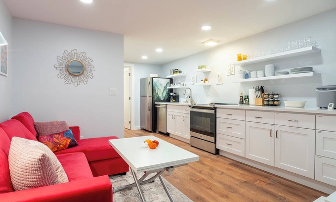Downtown Seattle Appartement | Cozy One Bedroom Apt - Arboretum/Montlake, UW, Husky Stadium, UWMC, Madison Park