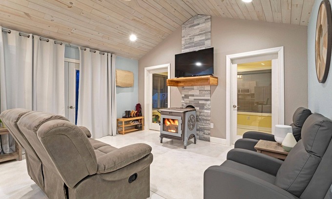 Mora Maison | Cozy one level - open floor plan, split bedrooms, in-floor heat, wood stove