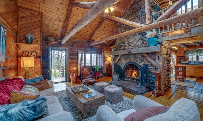 Otego Cabine | Cozy Otego Cabin w/ Wood-Burning Fireplace & Pond!