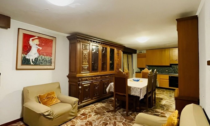 Vertova Appartement | Cozy Panoramic apartment in Vertova with mountain views
