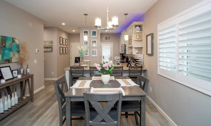 South Mountain Maison | Cozy Phoenix Home w/Office: Fast Wifi+Free Parking. Near Airport & Downtown.