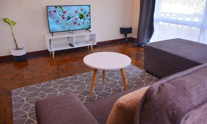 Mombasa Copropriété | Cozy Poolside 2 bed unit 5 mins walk to the beach