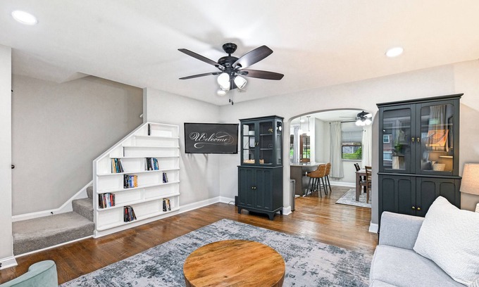 Loch Raven Maison | Cozy Private 2 Bedroom w/ Shared Wash & Dryer by Golf Course, Univ, & Hospitals