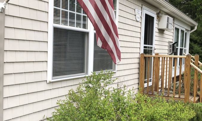 Ogunquit - Wells Cottage | COSY, PRIVATE 2/1 Cottage W / PISCINE / HOT TUB / GYM / COURT DE TENNIS / SALLE DE JEUX, PRÈS DE LA PLAGE!