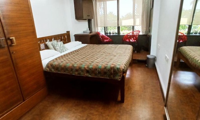 Ranwar Appartement | THE Cozy Private Studio by the Sea @Bandstand Bandra W Mumbai -Best