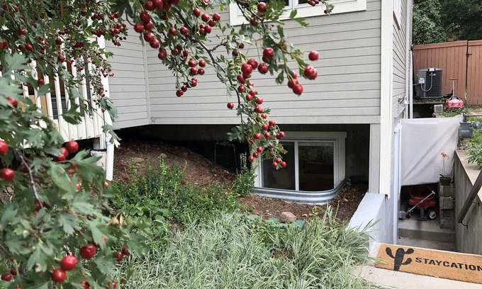 Newlands Maison | Appartement confortable au sous-sol privé sur North Boulder Park