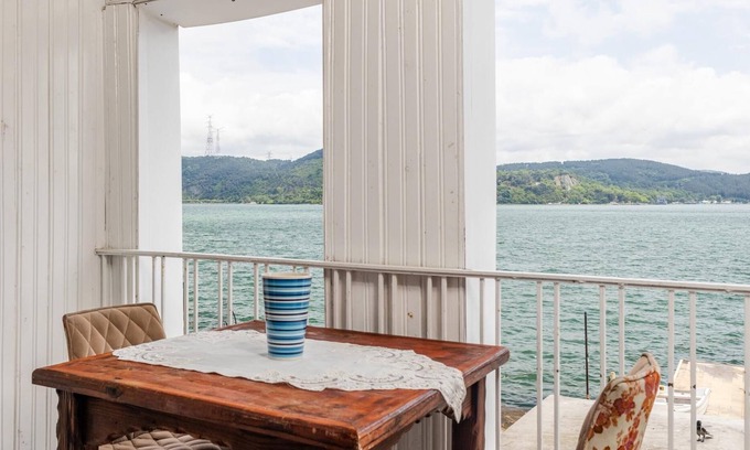 Sariyer Appartement | Cozy Private House with Sea View in Sariyer