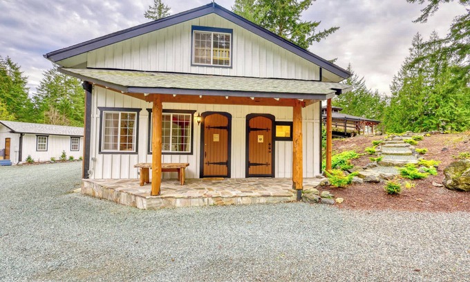 Anacortes Maison | Cozy Private Ranch Cabin, Whistle Lake | Sleeps 6