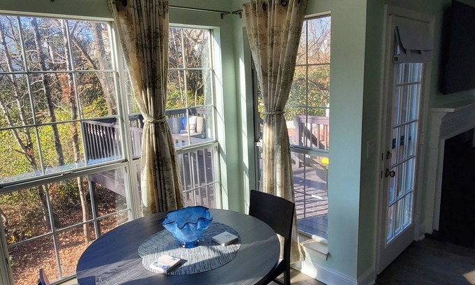 Nashville Maison | Cozy Private Retreat Near Airport and Downtown Nashville.