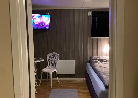 Leknes Appartement | Cozy & private room in the middle of Lofoten