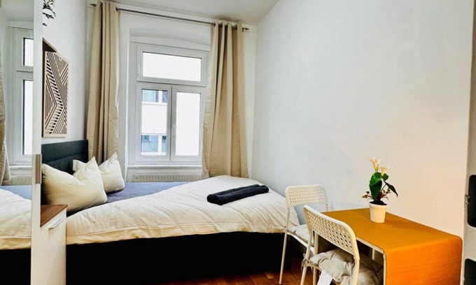 Hernals Appartement | Cozy Private Room | Shared Apt Near Stadthalle