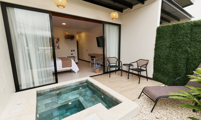 Arenal Hot Springs Appartement | Cozy private studio with jacuzzi, kitchen, best location, volcano view