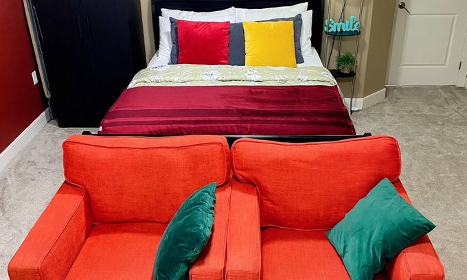 Halifax Maison | Cozy, Private Suite in Bedford — Bed, Laundry,kitchenette and Self Check in
