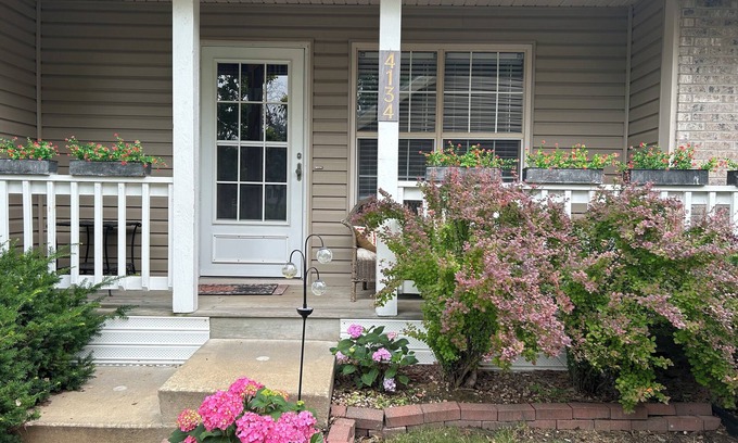 Cedar Rapids - Iowa City Copropriété | Cozy & Quaint 2 bedroom condo in nice NE Cedar Rapids with AC, WiFi