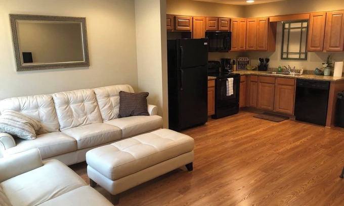 Elizabethtown Appartement | Cozy Quiet apartment in welcoming Elizabethtown with AC, WiFi