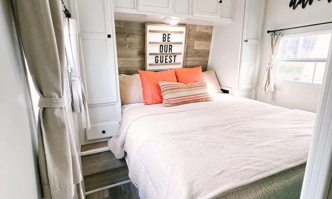 Leeds Maison | Cozy Renovated RV near Zion and St. George