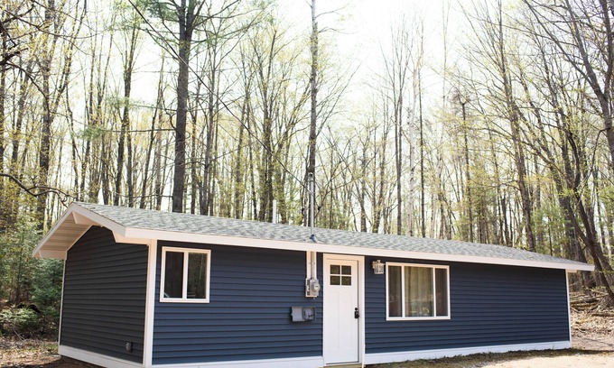 Gwinn Maison | Cozy Retreat in UP of Michigan near Shag Lake- Perfect for Outdoor Enthusiasts!