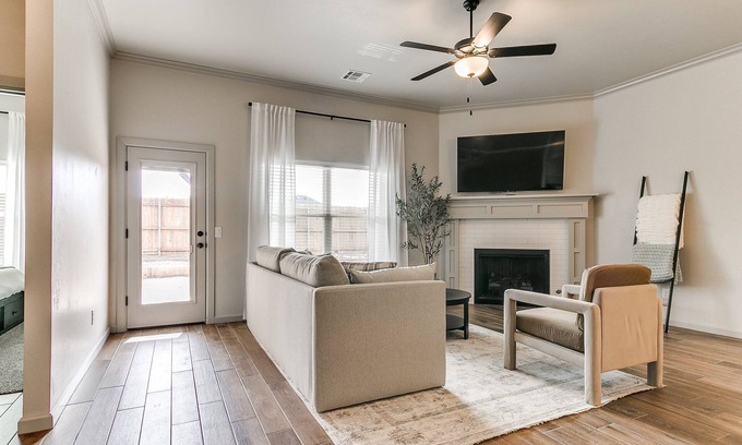 Wheatland Maison | Cozy Retreat in Yukon, OK!
