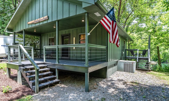Celina Chalet De Ski | Cozy Retreat on the Obey River near Dale Hollow Lake