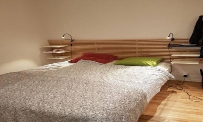 Solna Appartement | Cozy room 3min from Stockholm. Good communication. Close to Hagaparken & shopping center.