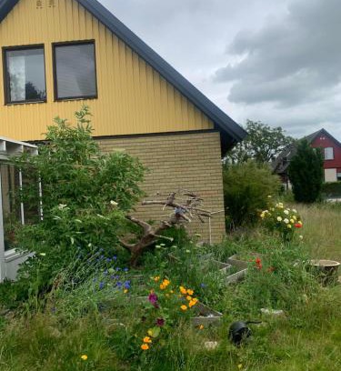 Staffanstorp Municipality Maison | Cozy room and rooms in a town