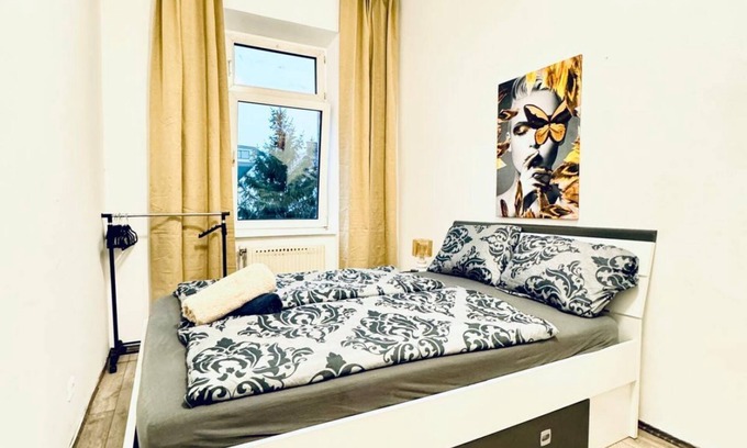 Grinzing Appartement | Cozy Room in a Shared Apt, 10Min to FAC Platz