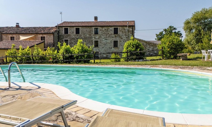Frontino Autre | Cozy rural house with swimming pool in the middle of nature