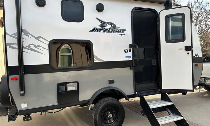 Tall Timbers - Brechtel Maison | Cozy RV with AC and WiFi in Lovely Terrytown