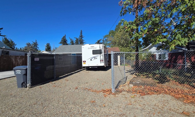 Southgate Maison | Cozy RV with WiFi in fantastic Portland