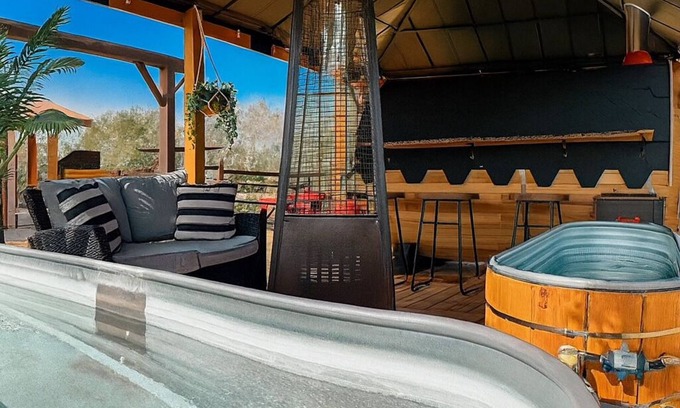 Stettler Autre | Cozy Safari Tent at Prairie Junction
