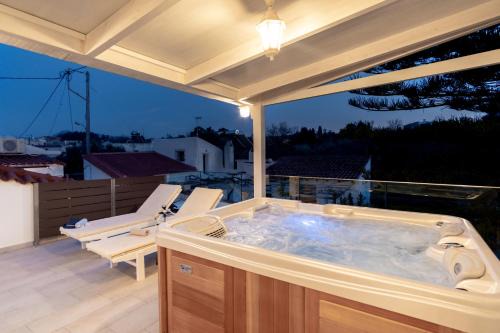 Prines Maison | Cozy Secret Home with Jetted Tub