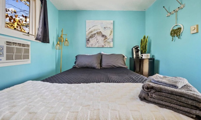 Old Orchard Beach Appartement | Cozy Single Bed Room w Pool & Parking