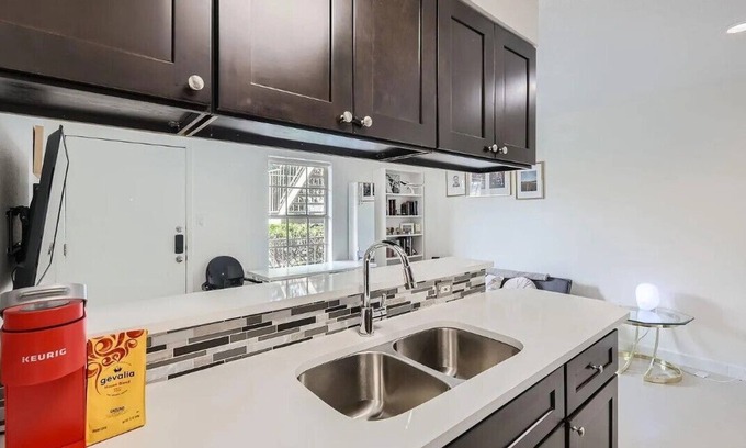Greater South River City Copropriété | Cozy South Congress condo close to downtown and Zilker